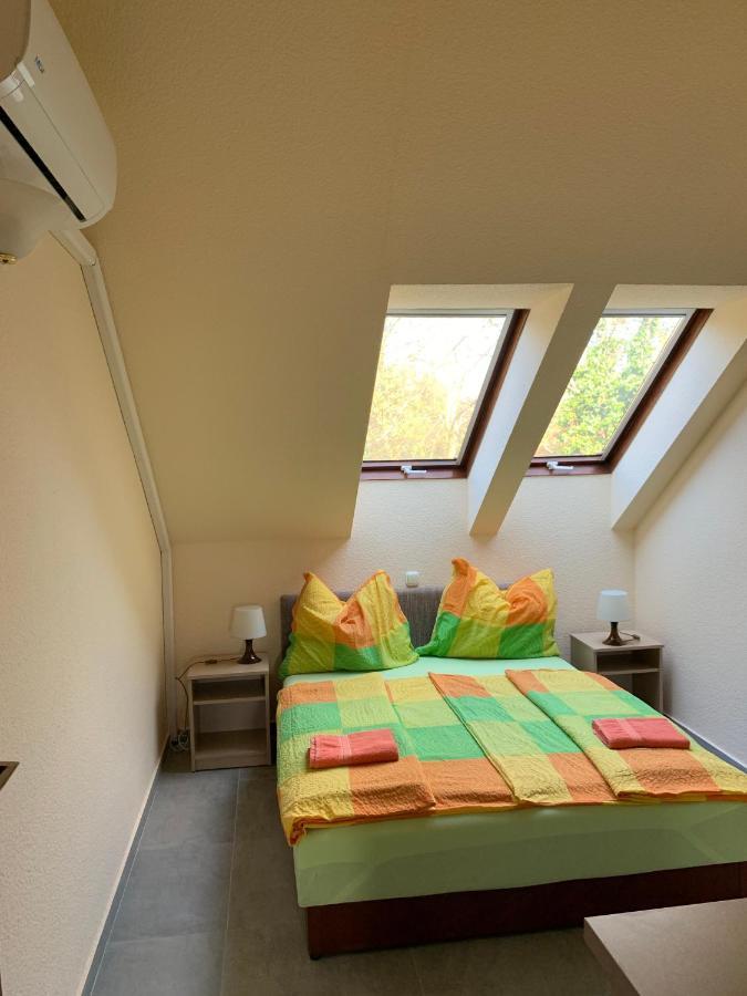 Balaton Kinizsi Apartman Siofok Bagian luar foto