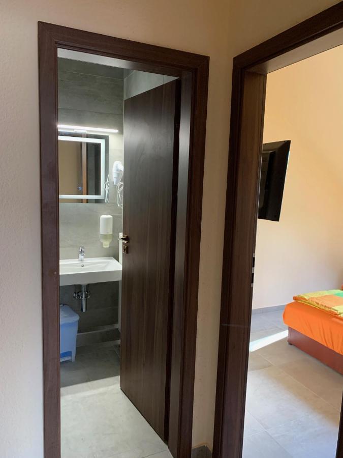 Balaton Kinizsi Apartman Siofok Bagian luar foto