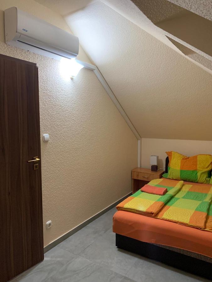 Balaton Kinizsi Apartman Siofok Bagian luar foto